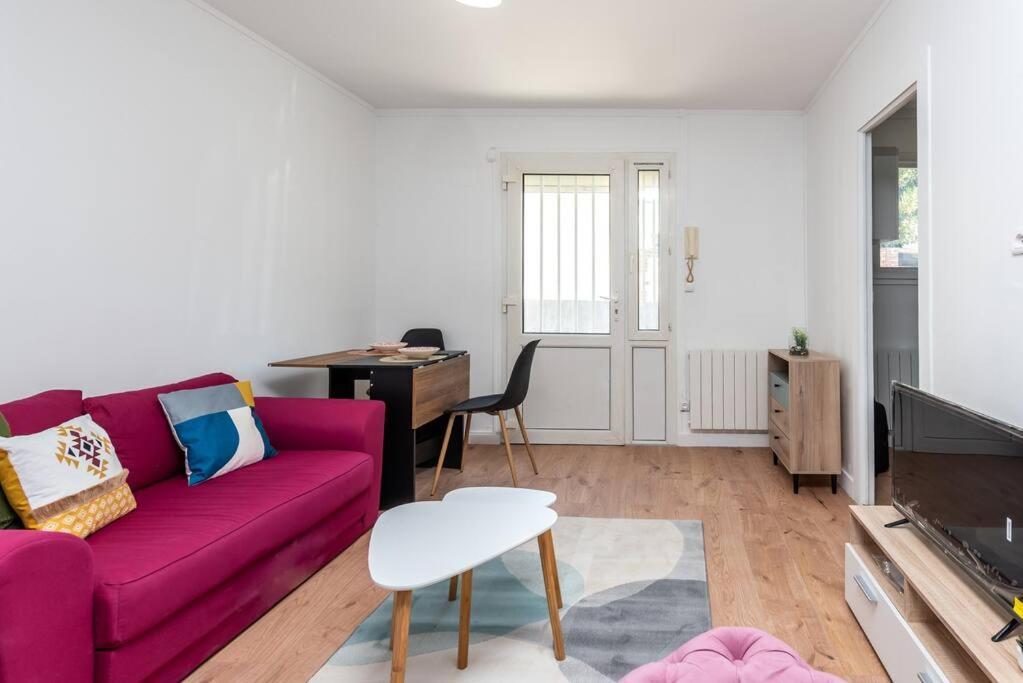 Le Saint Just B Avec Salle De Sport Ruan Exterior foto