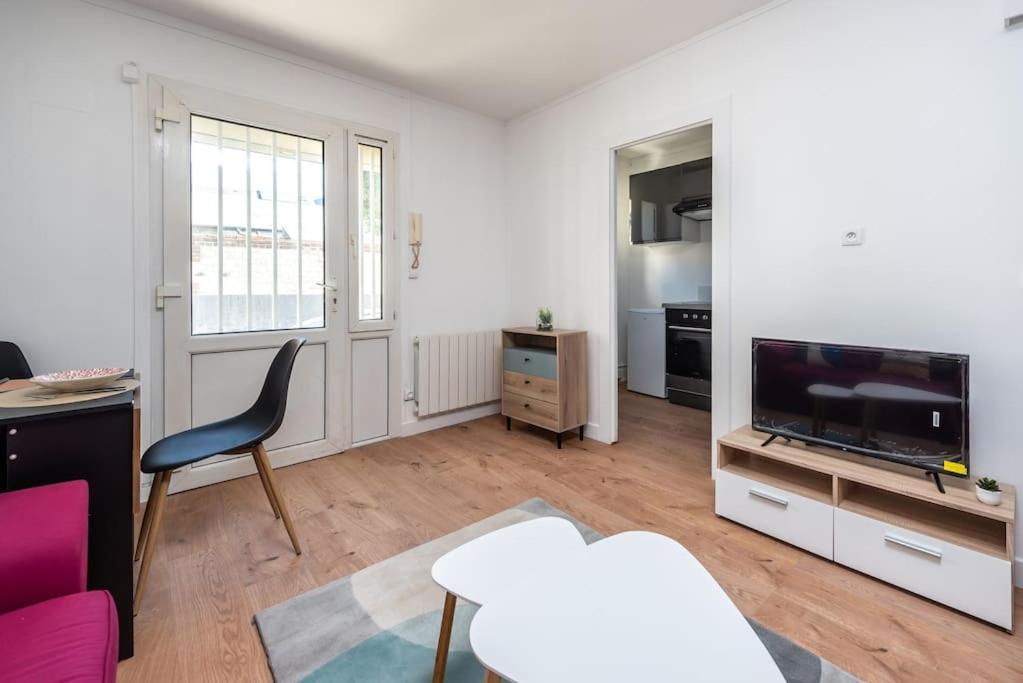 Le Saint Just B Avec Salle De Sport Ruan Exterior foto